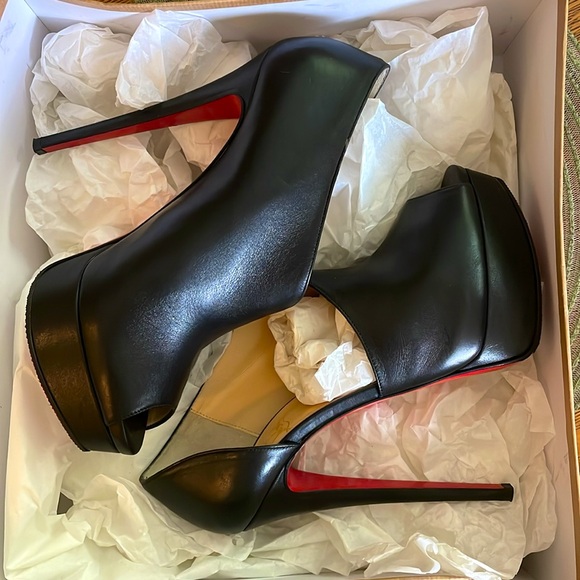 CHRISTIAN LOUBOUTIN VERITA BLACK LEATHER 6” STILLETTO HEEL PEEP TOE PUMPS🔥👠-9 - Picture 15 of 15